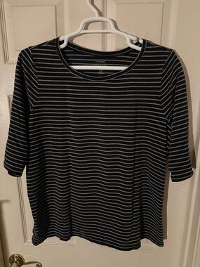 Lane Bryant Pretty & Perfect 26/28 Black and Gray Striped Short Sleeve Top